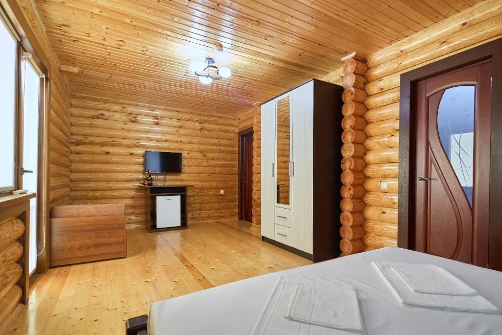 Двухместный (Большой двухместный номер с 1 кроватью), Krisna Mini-hotel