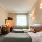 Номер с двумя кроватями в отеле Толмачево 6-12-24, Новосибирск