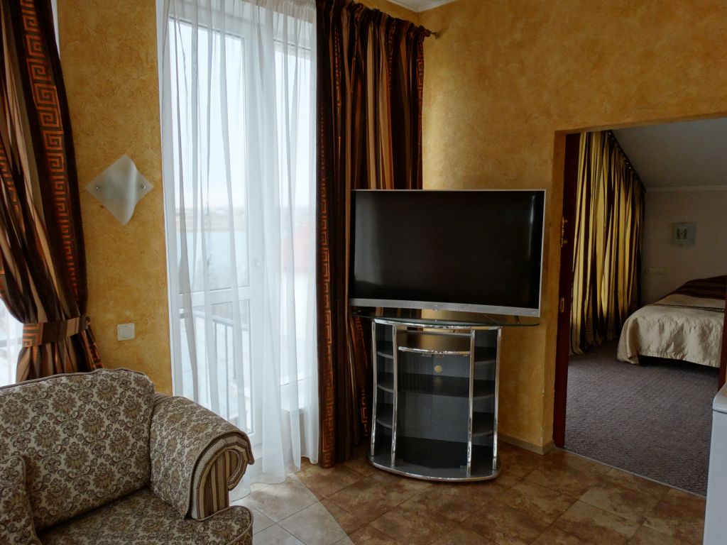 Люкс (Повышенной комфортности) гостиничного комплекса Мыс, Севастополь