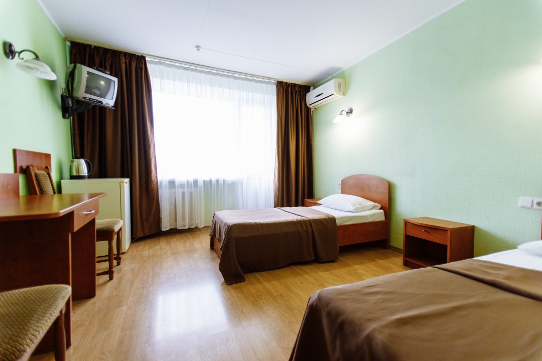 Двухместный (Стандарт двухместный с раздельными кроватями, корпус 2) гостиничного комплекса Таврия, Симферополь