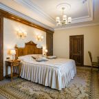 Апартаменты (Милан), Гостиница Palmira Palace