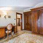 Апартаменты (Милан), Гостиница Palmira Palace