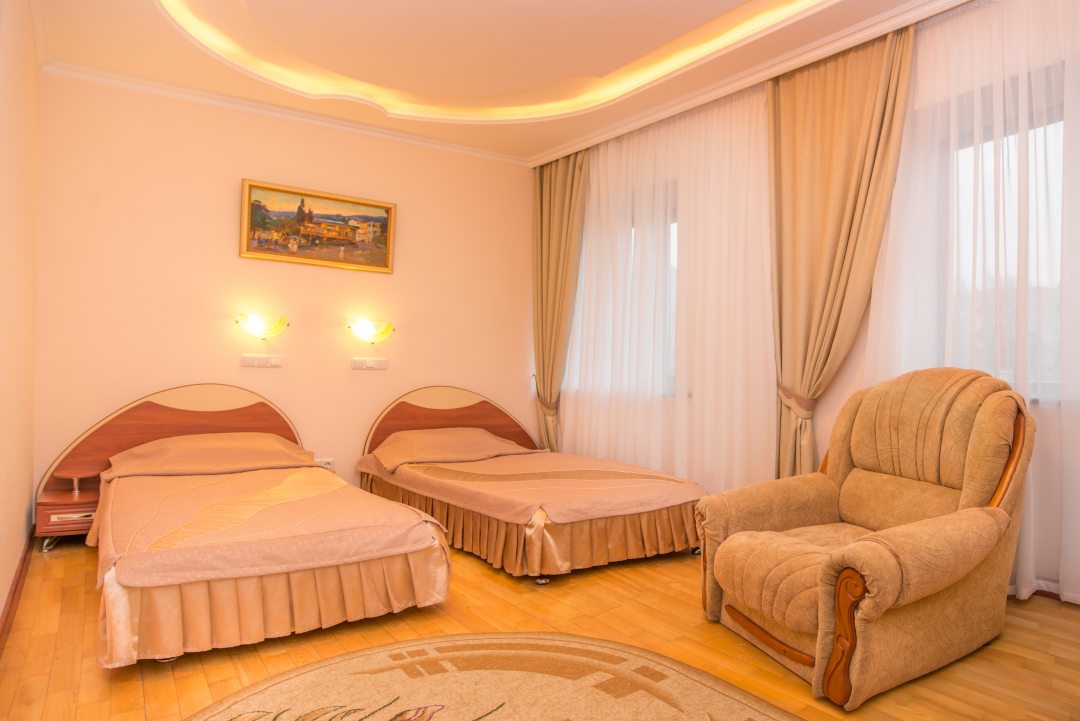Двухместный (Стандарт однокомнатный с раздельными кроватями) гостиницы VICTORIA, Симферополь