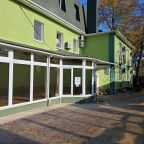 Парковка, Жанэ Отель