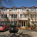 Автостоянка / Парковка, Меблированные комнаты На Горького