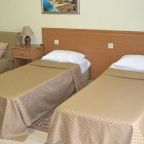 Двухместный номер с 2 кроватями в отеле «Гранд Прибой», Анапа