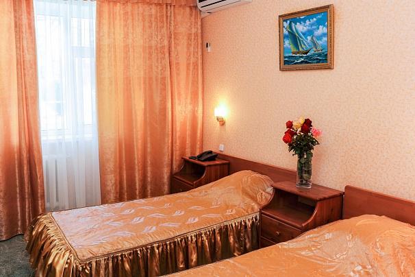 Двухместный (Стандартный номер с 2 отдельными кроватями) отеля Золотая линия, Витязево