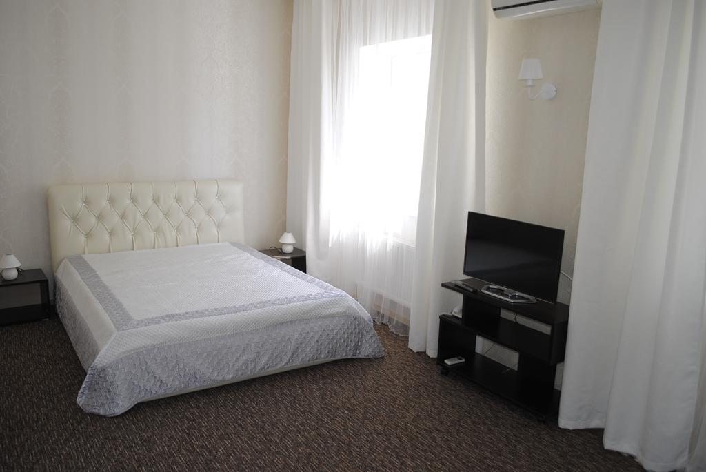 Сьюит (Стандартный двухместный люкс с 1 кроватью) гостиницы Аква-Солярис, Анапа