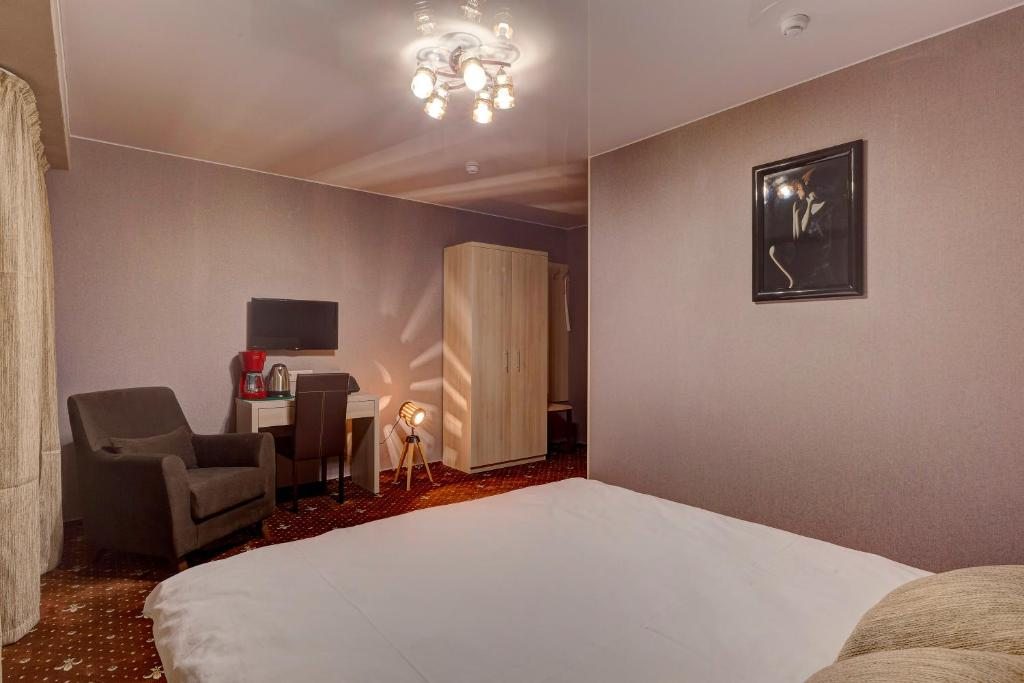 Двухместный (Улучшенный двухместный номер с 1 кроватью или 2 отдельными кроватями) отеля Loftinn, Москва