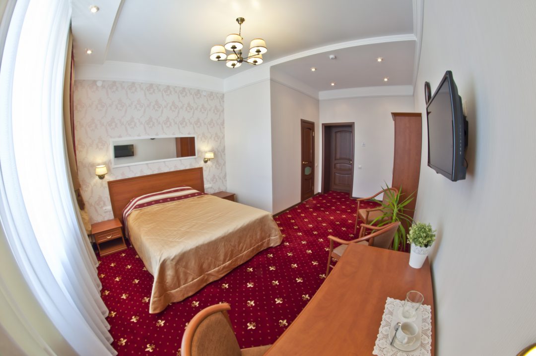 Двухместный (Двухместный номер с 2мя раздельными  кроватями или одной большой кроватью) отеля Милютинский, Череповец