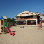 Пляж пансионата «Танжер» 3*, Саки, Крым