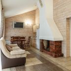 Трёхместный и более (Коттедж "Дзен" с Сауной и Хаммамом), Эко-отель Поляна Сказок