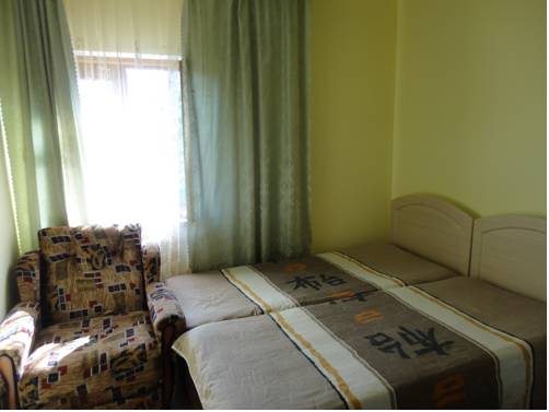 Двухместный (Стандартный двухместный номер с 2 отдельными кроватями) гостевого дома Вера, Анапа