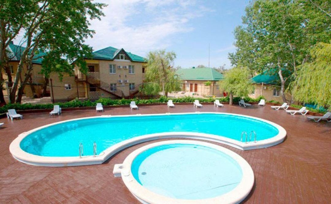 Открытый плавательный бассейн, Курортный отель Заря Анапы