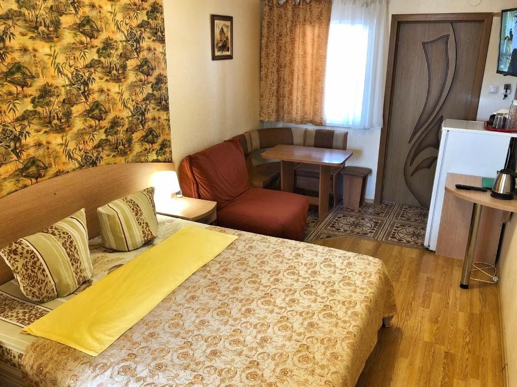 Двухместный (Двухместный номер с 1 кроватью или 2 отдельными кроватями) гостевого дома Иволга, Анапа