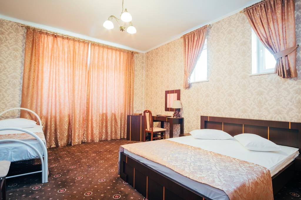 De Luxe (3-местный) гостиницы Reiss, Феодосия