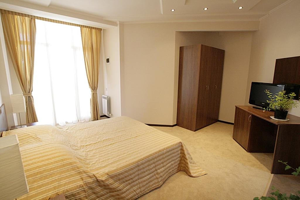 Двухместный (Улучшенный двухместный номер с 1 кроватью или 2 отдельными кроватями) отеля ФандоринЪ, Кабардинка