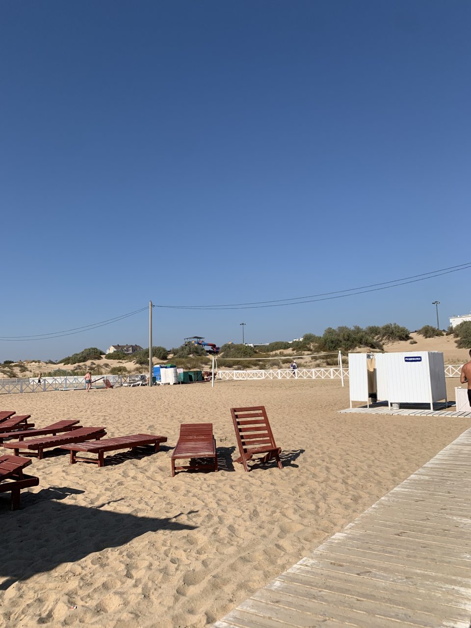 Оборудованный частный пляж на море, Гостиница Артика