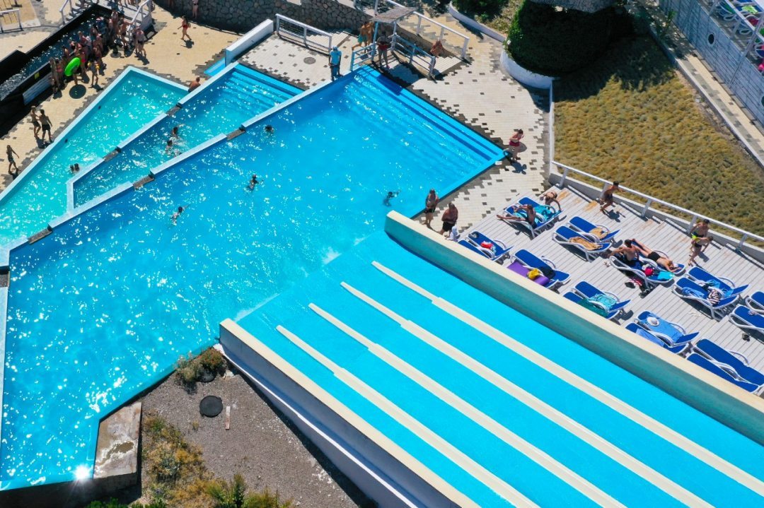 Открытый бассейн, Отель Аквапарк