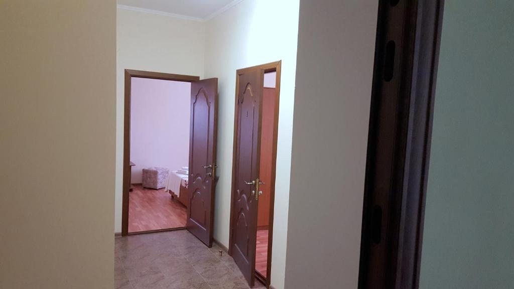 Двухместный (Двухместный номер с 2 отдельными кроватями и общей ванной комнатой) гостевого дома Деметра, Витязево