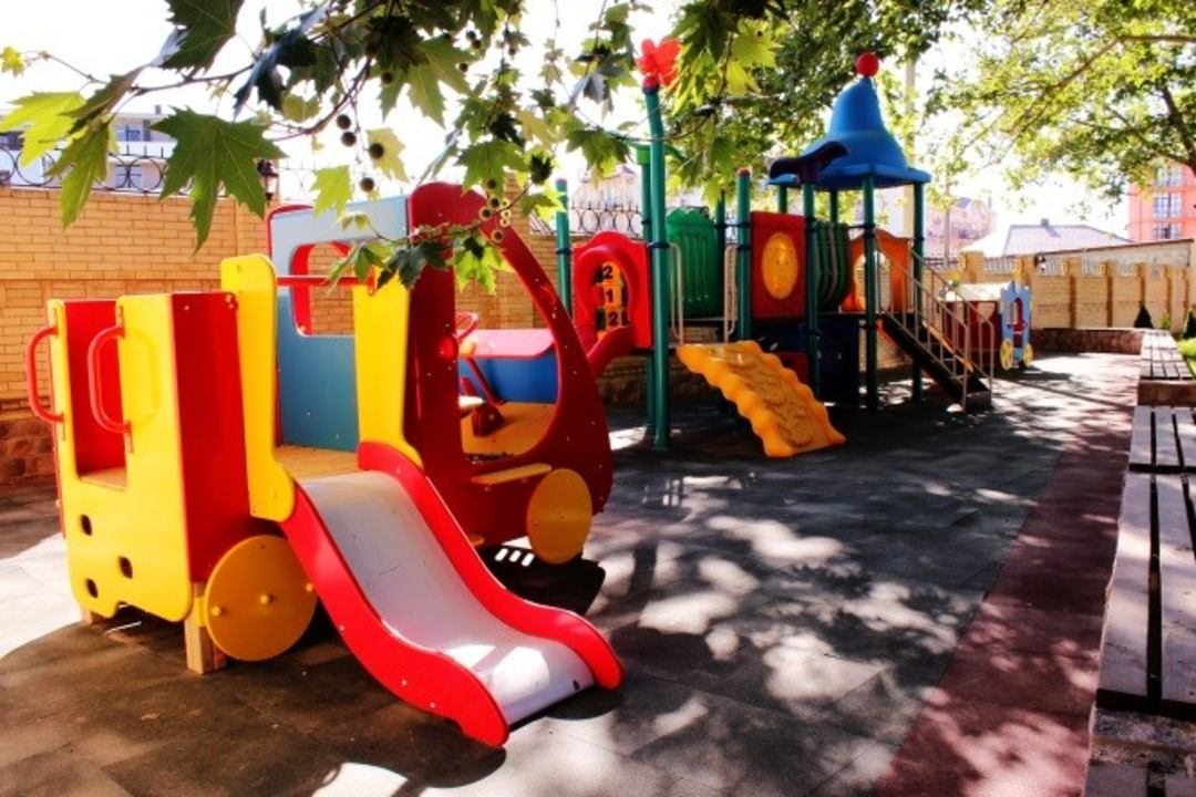 Детская игровая площадка, Отель Платан Resort