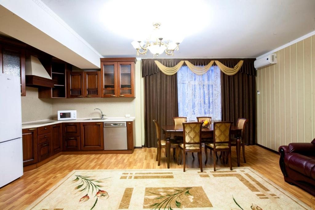 Апартаменты (Апартаменты Делюкс) отеля Русь, Новороссийск