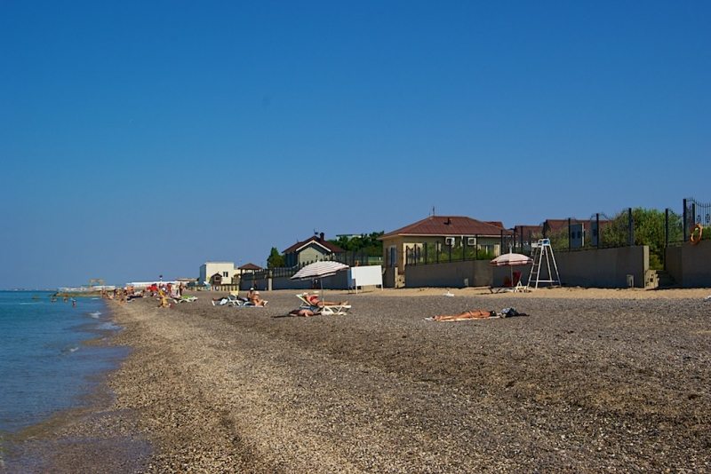 Галечный пляж, Гостиница Солнечный берег