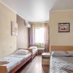 Четырехместный (Четырехместный номер - Двуспальная и две односпальные кровати), Гостевой дом Анастасия