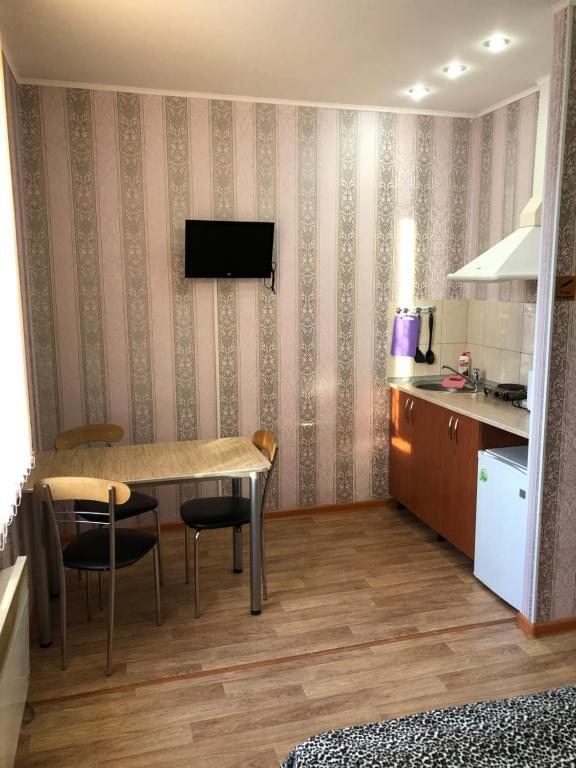 Двухместный (Бюджетный двухместный номер с 2 отдельными кроватями) гостевого дома На Фрунзе, 18, Иркутск