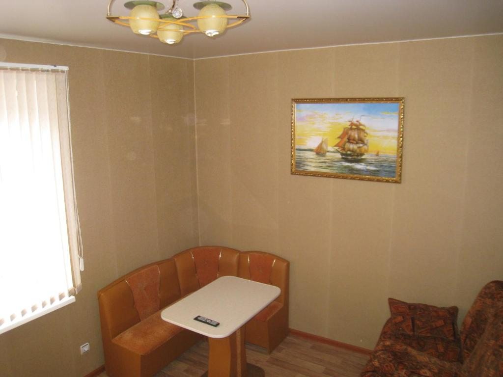 Одноместный (Небольшой одноместный номер) гостевого дома На Фрунзе, 18, Иркутск