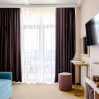 Люкс (С кроватью размера «king-size» и балконом), Ambra Resort Hotel