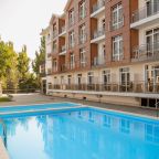 Открытый плавательный бассейн, Ambra Resort Hotel