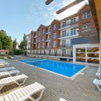 Открытый плавательный бассейн, Ambra Resort Hotel