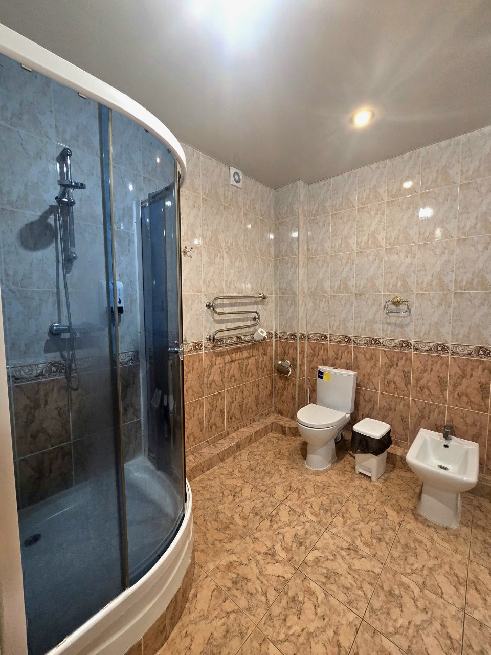 Апартаменты (Трехкомнатные), Гостиница Пещера