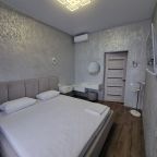 Апартаменты (Двухкомнатные с балконом), Гостиница Пещера