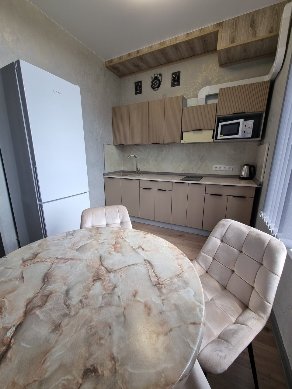 Апартаменты (Двухкомнатные с балконом), Гостиница Пещера