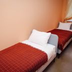 Две односпальные кровати