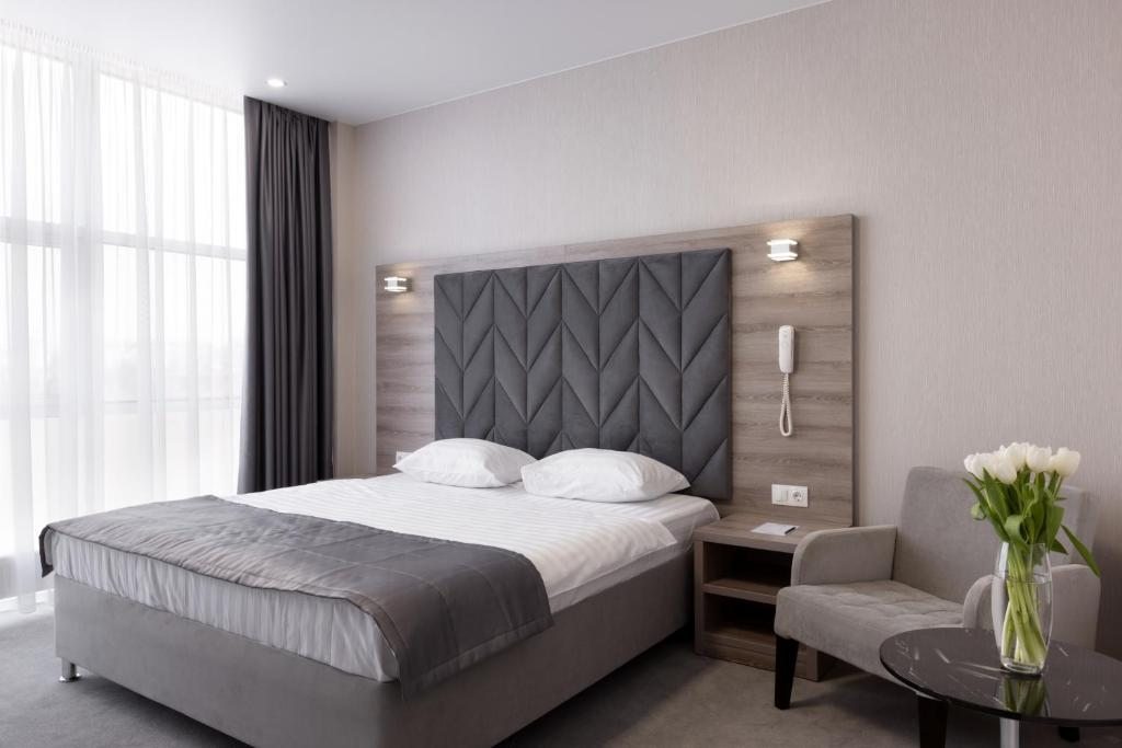 Двухместный (Двухместный номер Делюкс с 1 кроватью) отеля Parallel Congress by Stellar Hotels, Краснодар