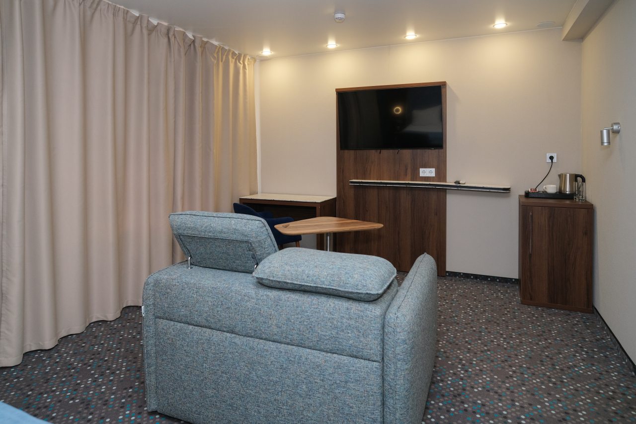 Диван застилается как кровать