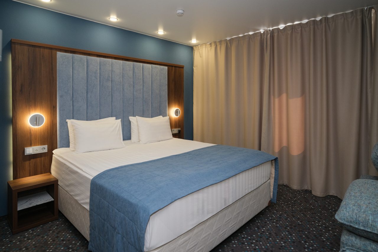 Кровать DBL King Size (кровать 180 см). Ванна или Душ.