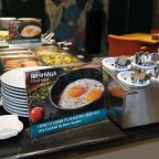 Завтрак «шведский стол».