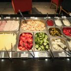 Завтрак «шведский стол».