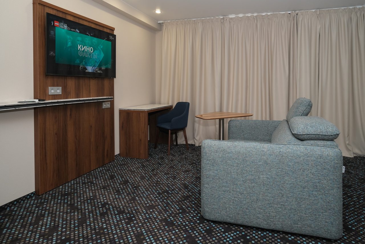 Диван + телевзор