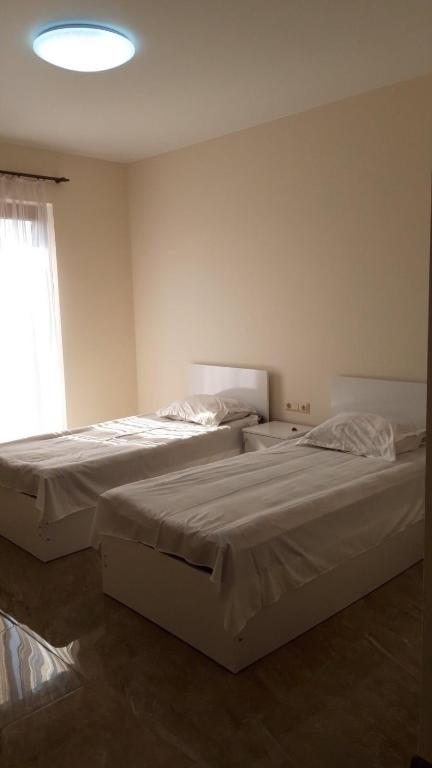 Трехместный (Трехместный номер с собственной ванной комнатой) гостевого дома MRIYA, Кобулети