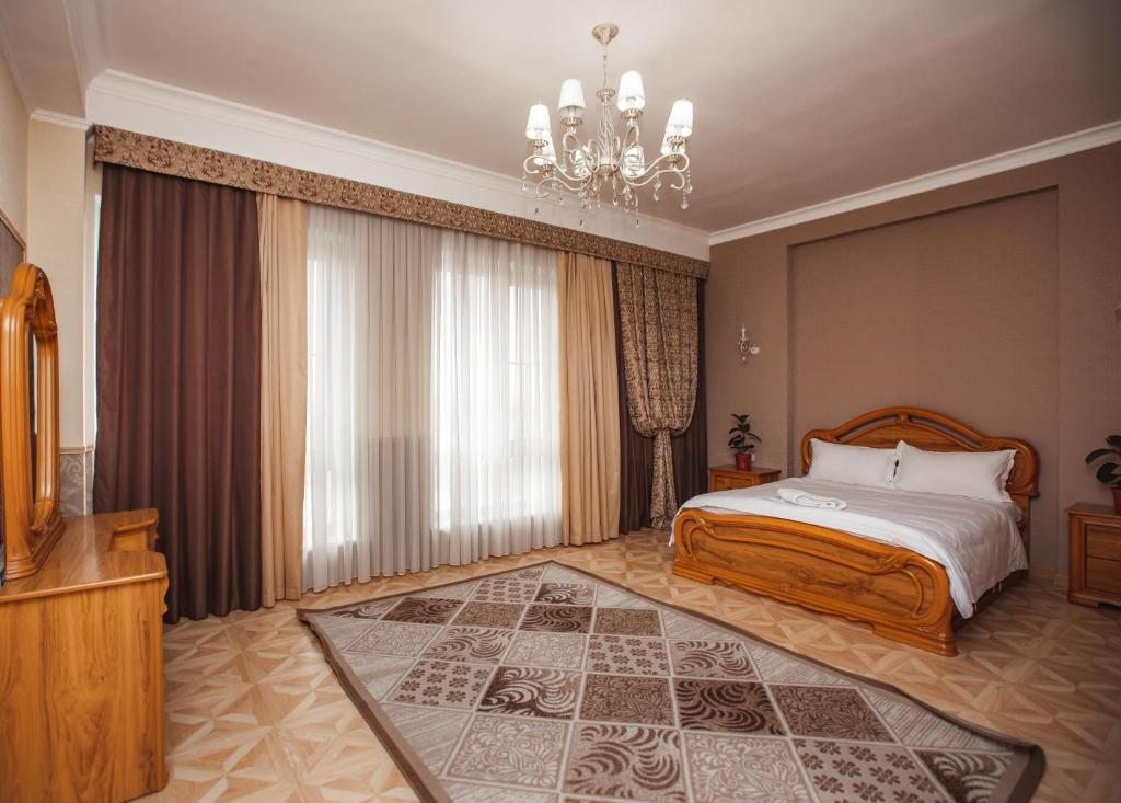 Сьюит (Люкс с 2 спальнями) отеля Park Hotel Orleu, Шымкент