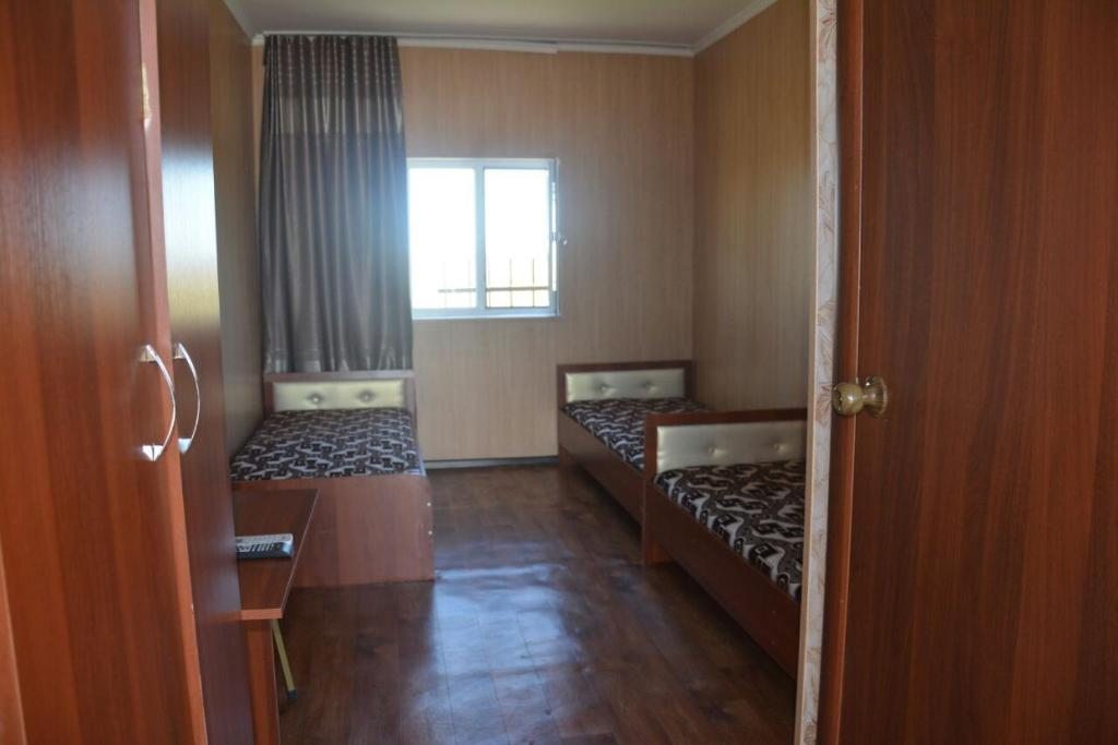 Двухместный (Двухместный номер с 2 отдельными кроватями и дополнительной кроватью) отеля РАМАЗАН PLAZA Alakol, Кабанбай