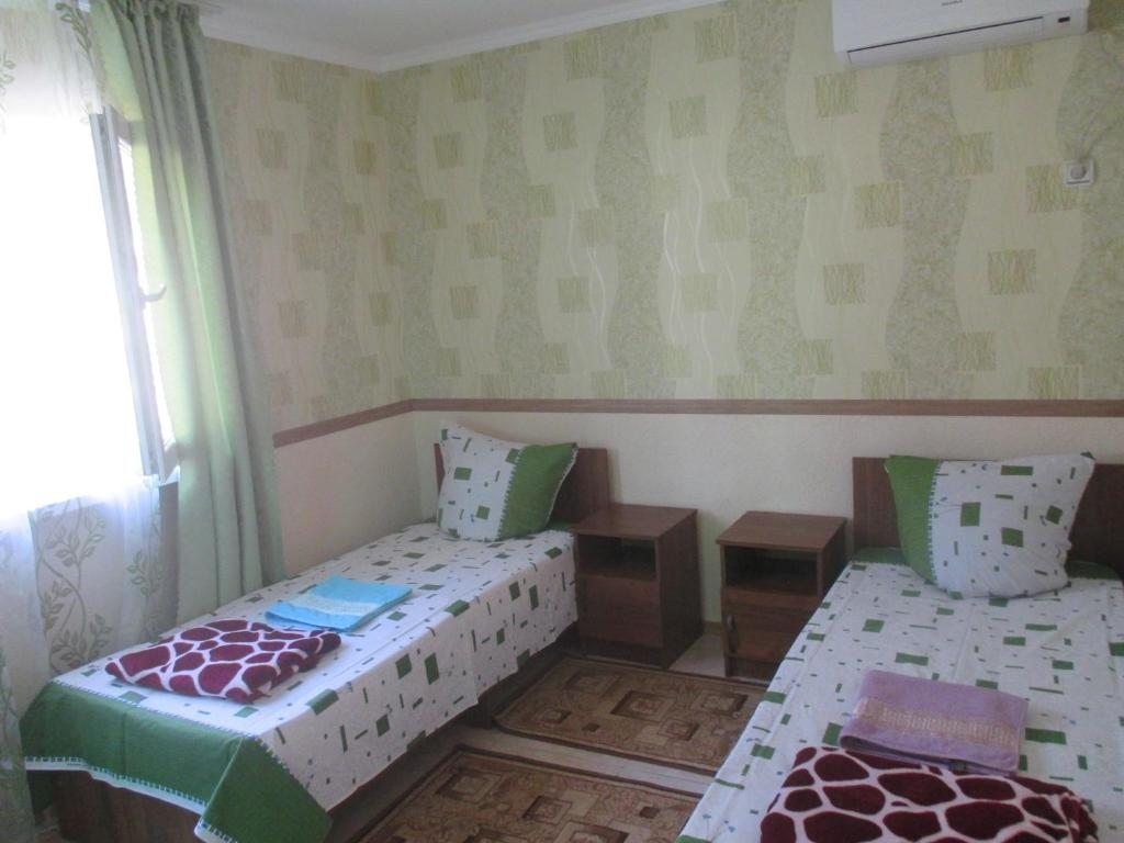 Двухместный (Бюджетный двухместный номер с 1 кроватью или 2 отдельными кроватями) гостевого дома Guest House MAKSIM, Алахадзы