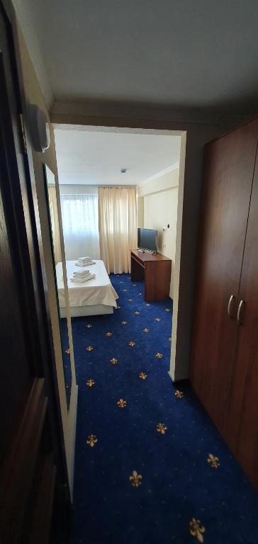 Двухместный (Двухместный номер эконом-класса с 1 кроватью или 2 отдельными кроватями) отеля Evropa, Гагра
