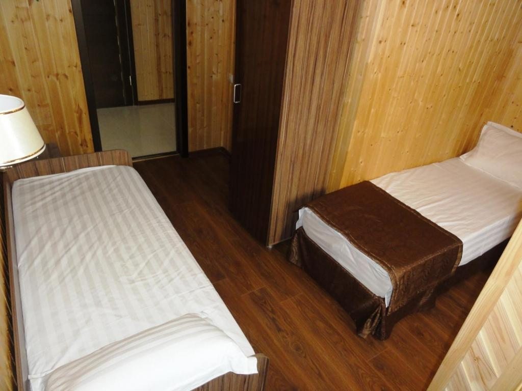 Двухместный (Двухместный номер с 2 отдельными кроватями) гостевого дома Guest House Ritsa, Гагра