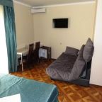 Четырехместный (Четырехместный номер с балконом), Guest House Ritsa